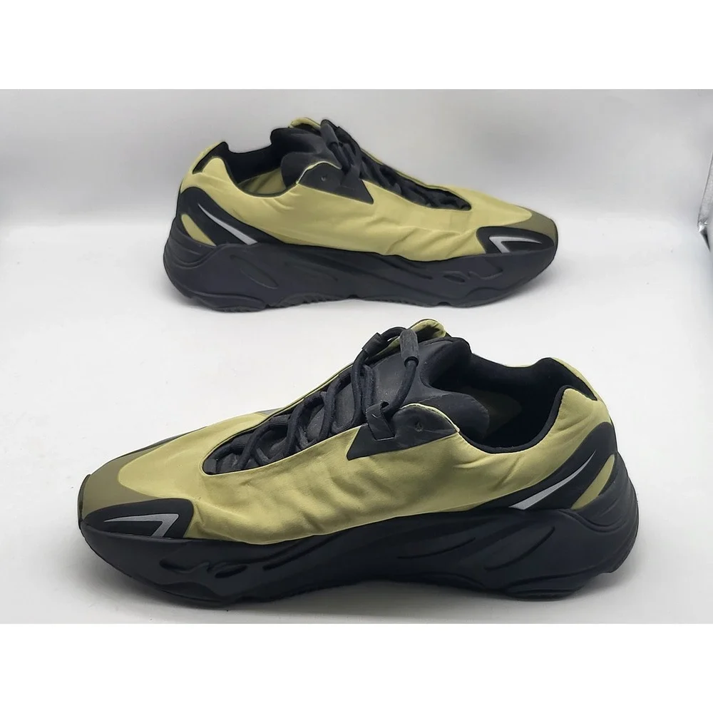 Adidas Yeezy Boost 700 MNVN Resin‎ GW9525 Men's Size 11 Sneakers Green Black YZY